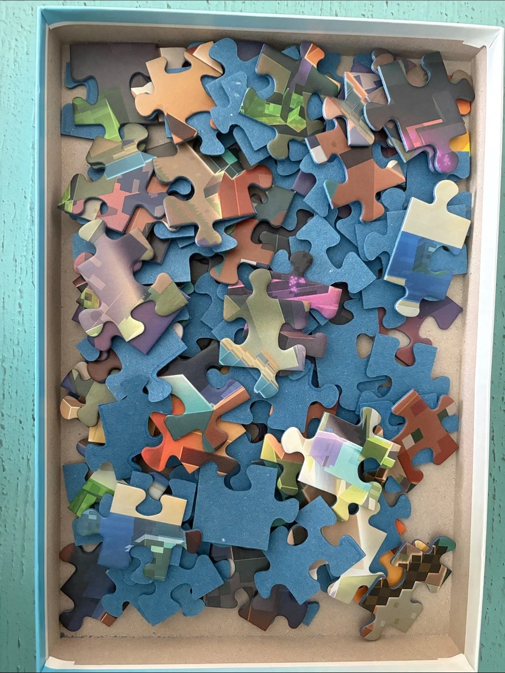 Ravensburger Minecraft Puzzle - Green and Blue Box Artwork